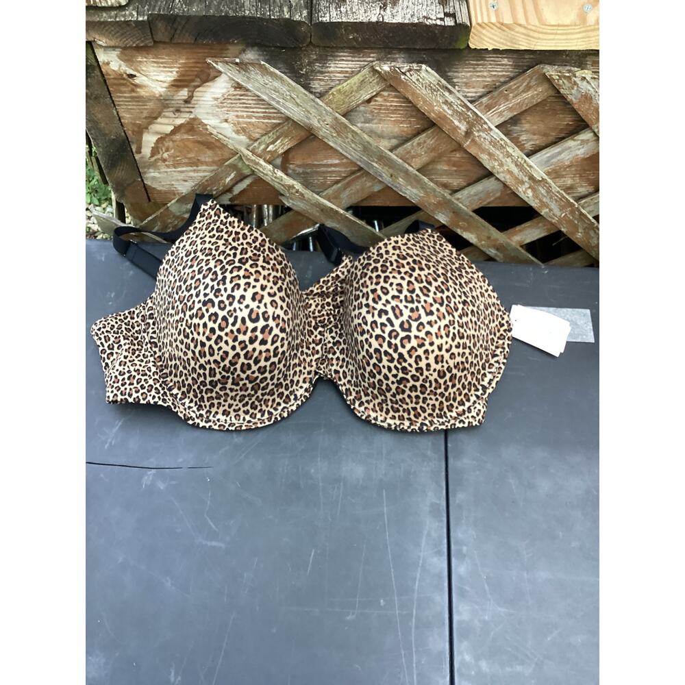 Victoria's Secret Pink Bra Size 46D Wear Everywhere Push Up Praline Leopard